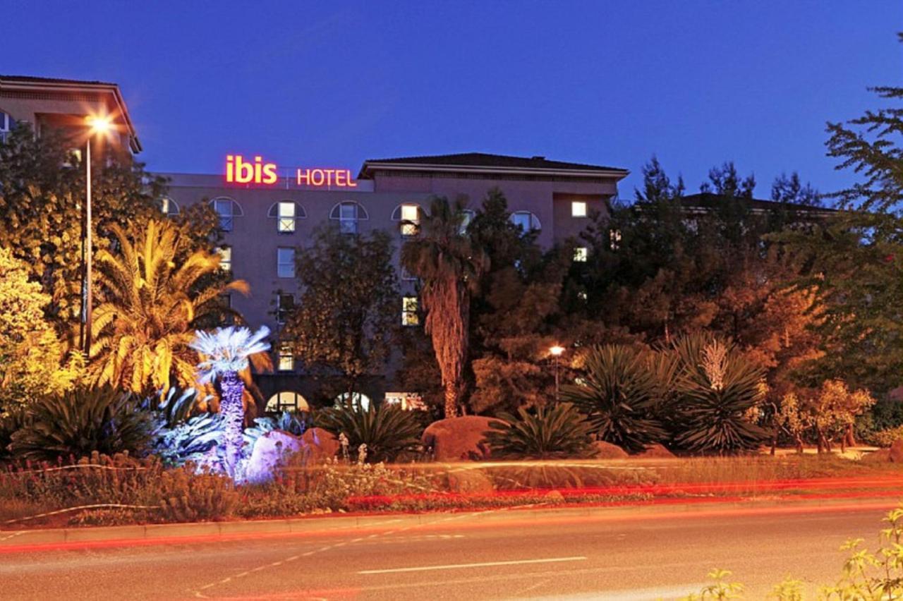 Hotel Ibis Hyeres Centre Extérieur photo